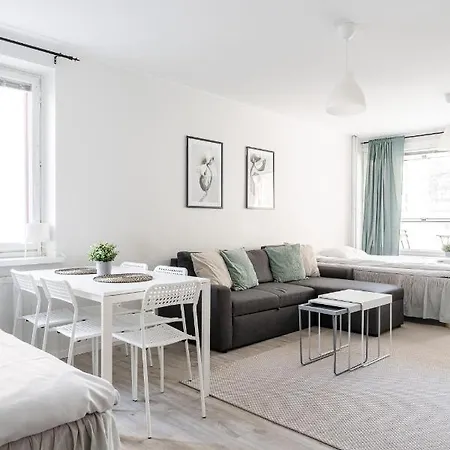 Spacious Downtown With Balcony Next To Restaurants - Hosted By 2ndhomes タンペレ