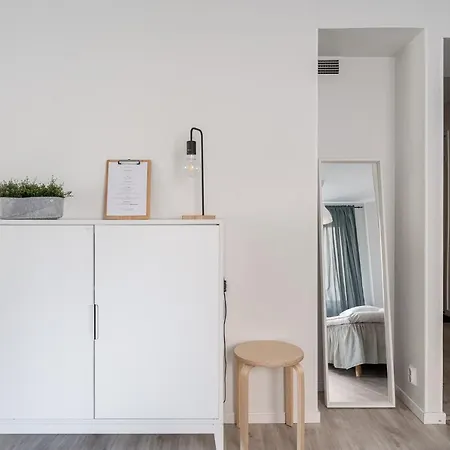 Spacious Downtown With Balcony Next To Restaurants - Hosted By 2ndhomes アパート