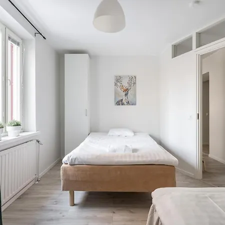 アパート Spacious Downtown With Balcony Next To Restaurants タンペレ