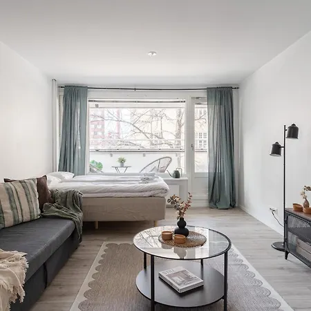 דירה Spacious Downtown With Balcony - Hosts 10