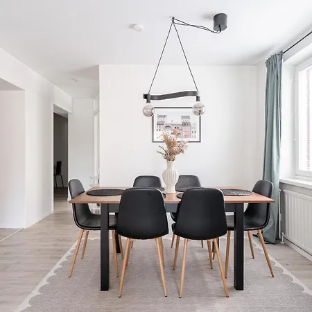 Spacious Downtown Apt With Balcony - Hosts 10 Tampere