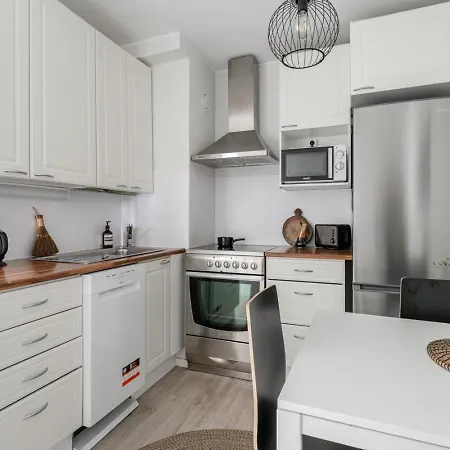 Spacious Downtown With Balcony - Hosts 10 Apartmán Tampere