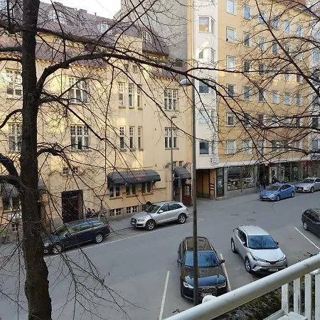Spacious Downtown With Balcony - Hosts 10 דירה *
